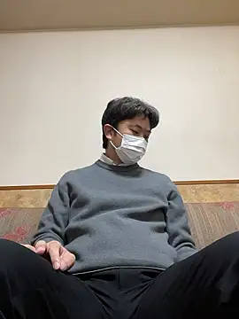 Snapshot of szk2412 chatting on February 4, 2:45 pm szk2412 online show from February 4, 2:45 pm