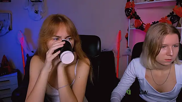 Snapshot of gloria_bubble chatting on October 28, 9:57 am gloria bubble online show from October 28, 9:57 am