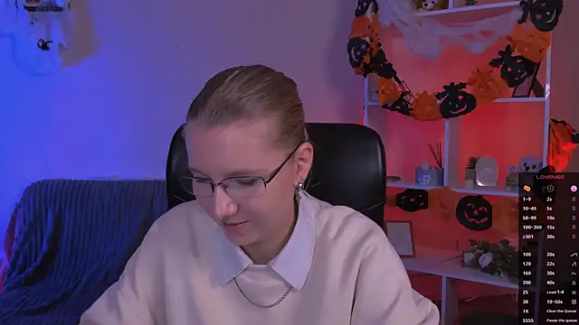 Snapshot of gloria_bubble chatting on November 1, 8:00 pm gloria bubble online show from November 1, 8:00 pm