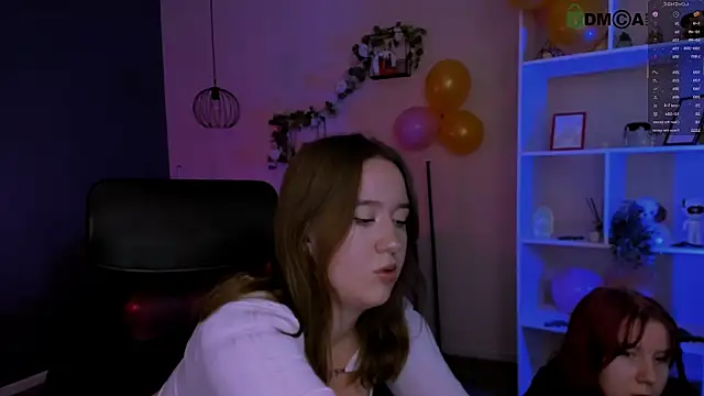 Snapshot of gloria_bubble chatting on April 2, 7:22 pm gloria bubble online show from April 2, 7:22 pm