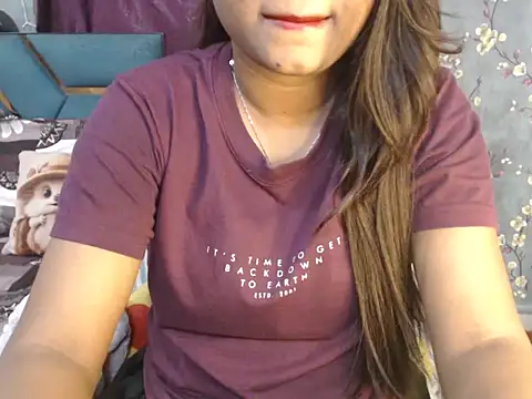 Snapshot of hot_riaa25 chatting on February 17, 5:19 pm hot riaa25 online show from February 17, 5:19 pm