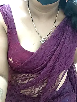 luci-queen online show from June 15, 7:21 am