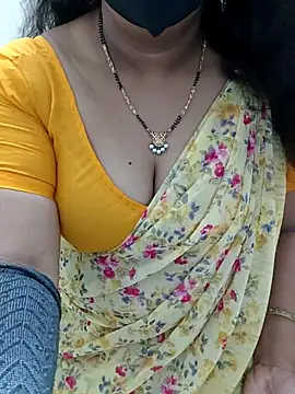 luci-queen online show from June 20, 7:55 am