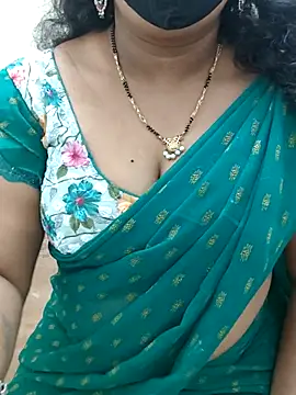 luci-queen online show from June 26, 8:19 am