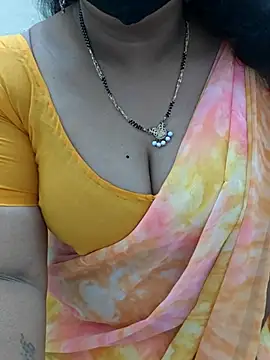 luci-queen online show from June 29, 7:25 am