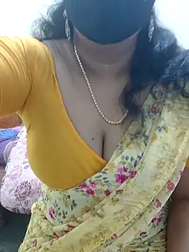 luci-queen online show from July 3, 7:59 am