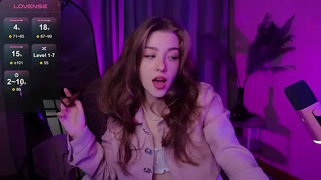 Snapshot of AstraMist chatting on September 24, 2:20 pm AstraMist online show from September 24, 2:20 pm