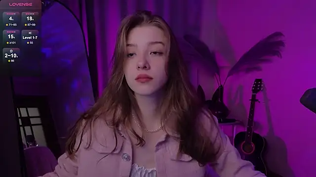 Snapshot of AstraMist chatting on October 8, 2:14 pm AstraMist online show from October 8, 2:14 pm