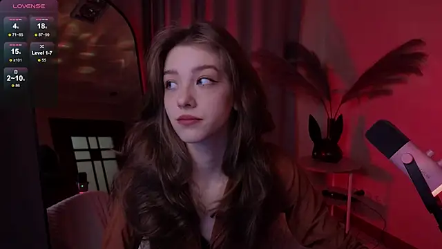 Snapshot of AstraMist chatting on October 13, 3:01 pm AstraMist online show from October 13, 3:01 pm