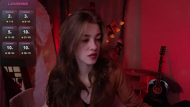 Snapshot of AstraMist chatting on October 30, 3:57 pm AstraMist online show from October 30, 3:57 pm