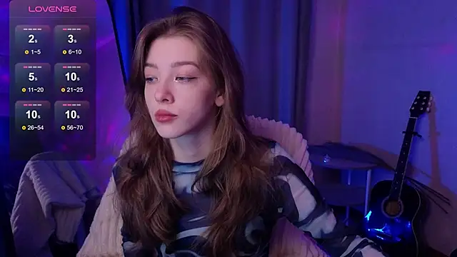 Snapshot of AstraMist chatting on November 5, 1:33 pm AstraMist online show from November 5, 1:33 pm