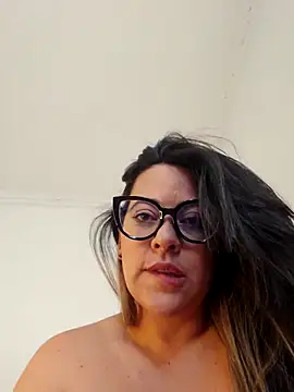 Nicoleefaith  online show from May 9, 11:48 am