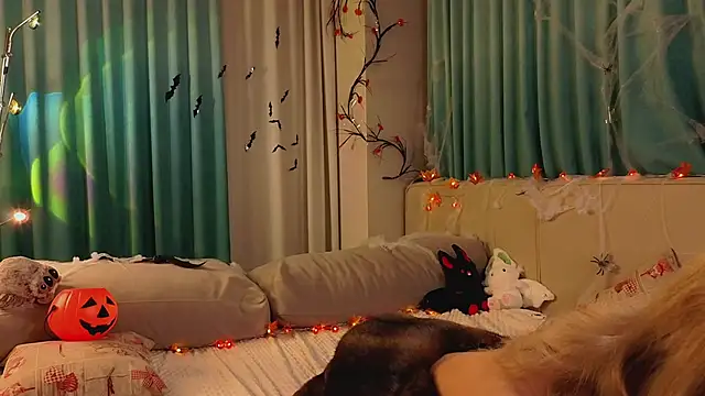 AngelicRice online show from October 31, 11:11 am