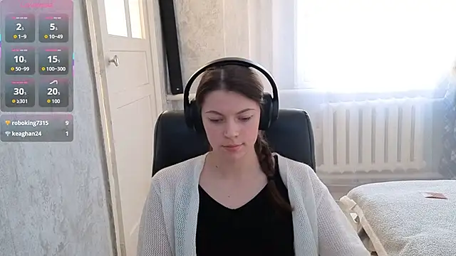 Snapshot of CutieAnny chatting on December 1, 4:39 am CutieAnny online show from December 1, 4:39 am