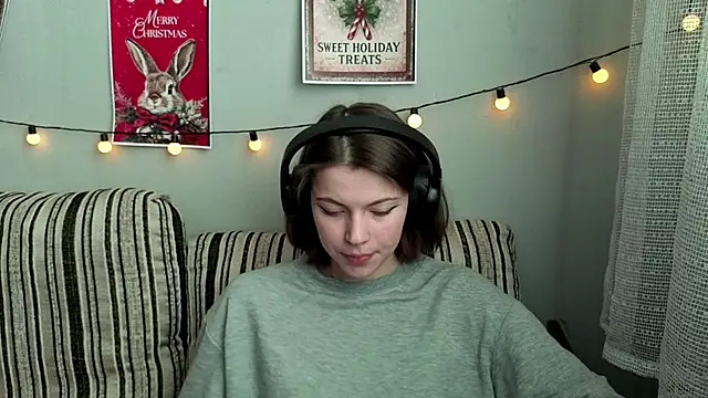 Snapshot of CutieAnny chatting on January 15, 5:56 am CutieAnny online show from January 15, 5:56 am