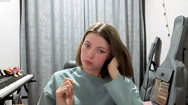 CutieAnny online show from May 19, 8:04 pm