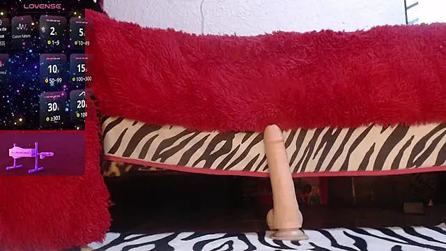 leyla james  online show from October 23, 1:38 am