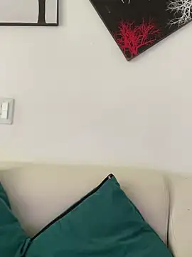 zaracollins01 online show from September 18, 6:32 pm