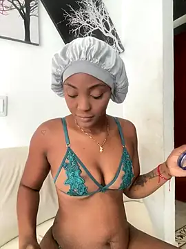 zaracollins01 online show from October 20, 2:39 pm