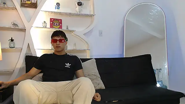 Snapshot of GRETTY_BOYS chatting on October 26, 7:14 am GRETTY BOYS online show from October 26, 7:14 am