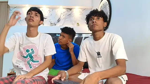 LONDON BOYS1 online show from October 3, 1:24 am