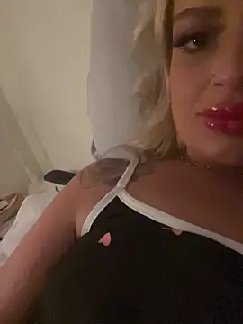 Seductive-SkyeXXX online show from October 12, 5:39 am
