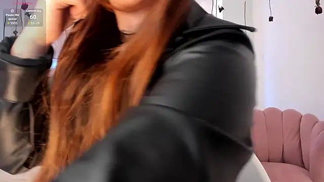 Snapshot of melissa_es chatting on October 31, 12:39 pm melissa es online show from October 31, 12:39 pm