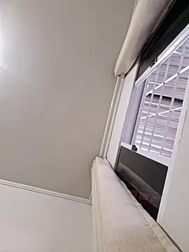 Snapshot of coisasdecasal2727 chatting on February 3, 10:09 am coisasdecasal2727 online show from February 3, 10:09 am