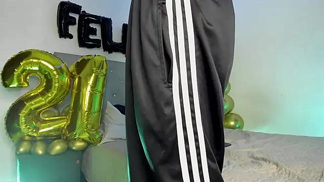 twinkDuohot online show from March 6, 1:07 pm