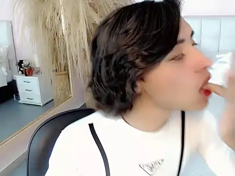 samantha bliss online show from November 2, 11:56 am