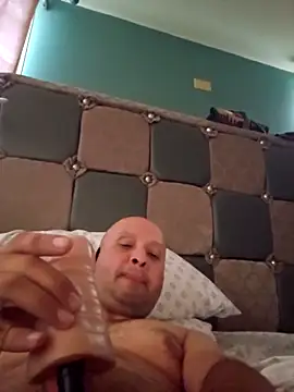 Snapshot of RasingSpark chatting on March 2, 9:54 pm RasingSpark online show from March 2, 9:54 pm