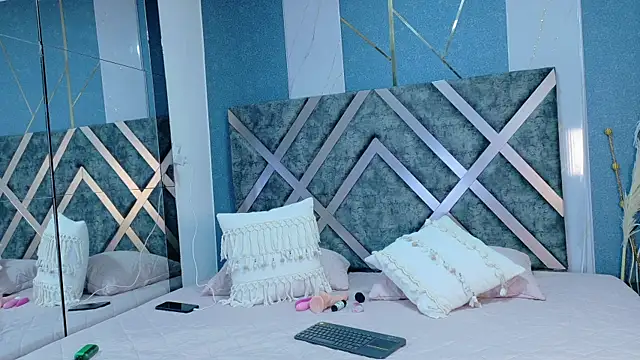 AteneaCox online show from October 2, 5:03 am