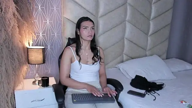 samiradoll online show from November 5, 3:28 am