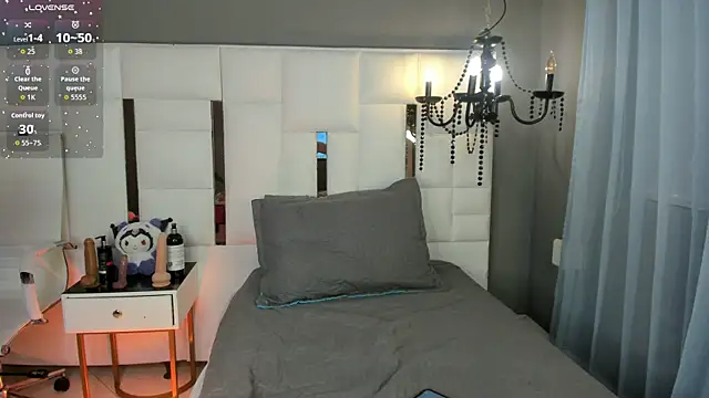 Snapshot of MAGIC_CLOEH chatting on October 1, 12:22 pm MAGIC CLOEH online show from October 1, 12:22 pm