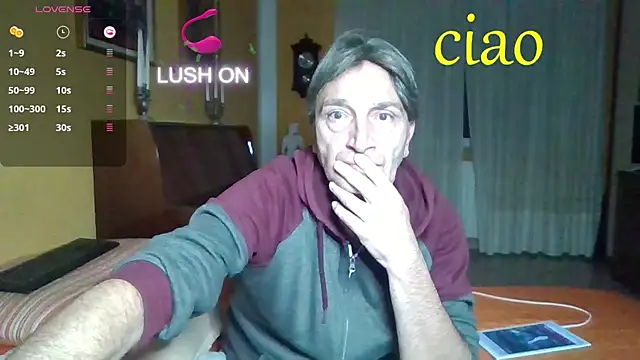 Snapshot of lattediyak chatting on October 7, 12:52 am lattediyak online show from October 7, 12:52 am