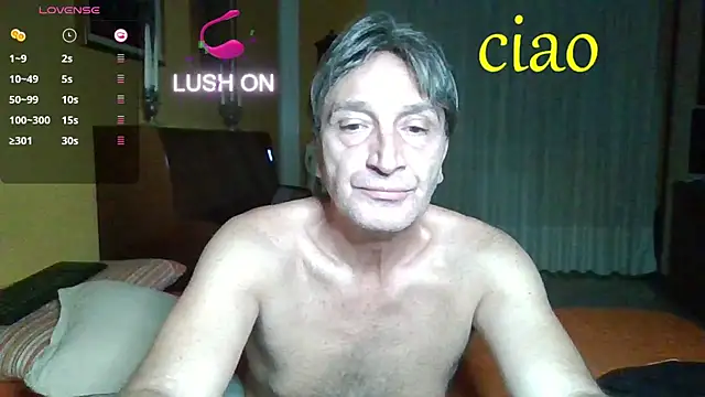 Snapshot of lattediyak chatting on October 8, 1:03 am lattediyak online show from October 8, 1:03 am