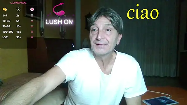 Snapshot of lattediyak chatting on November 8, 2:01 am lattediyak online show from November 8, 2:01 am