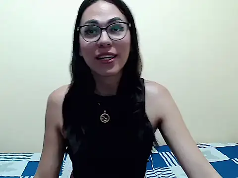 Snapshot of missblu chatting on December 1, 2:44 pm missblu online show from December 1, 2:44 pm