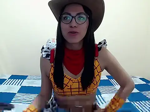 Snapshot of missblu chatting on December 3, 5:44 pm missblu online show from December 3, 5:44 pm