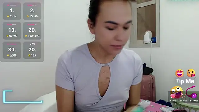 Snapshot of missblu chatting on May 3, 7:31 pm missblu online show from May 3, 7:31 pm