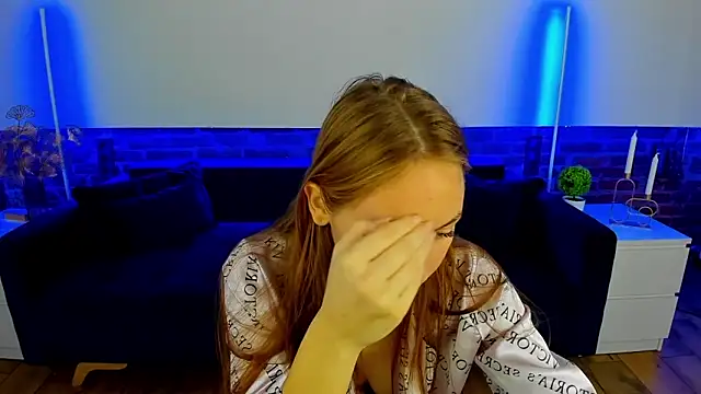 Snapshot of MilaAddams chatting on October 30, 6:37 am MilaAddams online show from October 30, 6:37 am