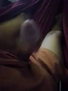 Snapshot of Holanda23cm chatting on April 13, 1:44 am Holanda23cm online show from April 13, 1:44 am