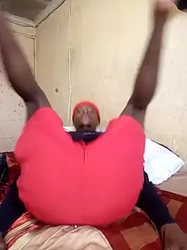 Snapshot of Hluga_25 chatting on November 24, 7:19 am Hluga 25 online show from November 24, 7:19 am