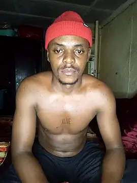 Snapshot of Hluga_25 chatting on February 6, 5:16 pm Hluga 25 online show from February 6, 5:16 pm