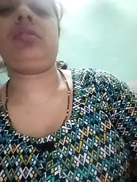 strip Queen 2218 online show from September 17, 7:04 pm
