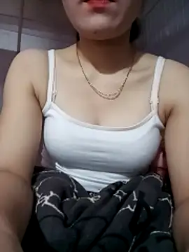 LucyyLy online show from December 17, 11:22 pm