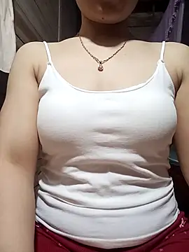 LucyyLy online show from May 5, 11:51 am