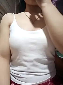 LucyyLy online show from May 5, 11:57 pm