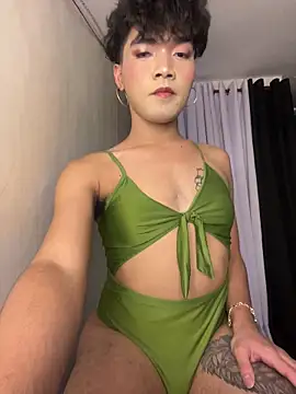 Snapshot of sissielil chatting on October 27, 3:32 am sissielil online show from October 27, 3:32 am