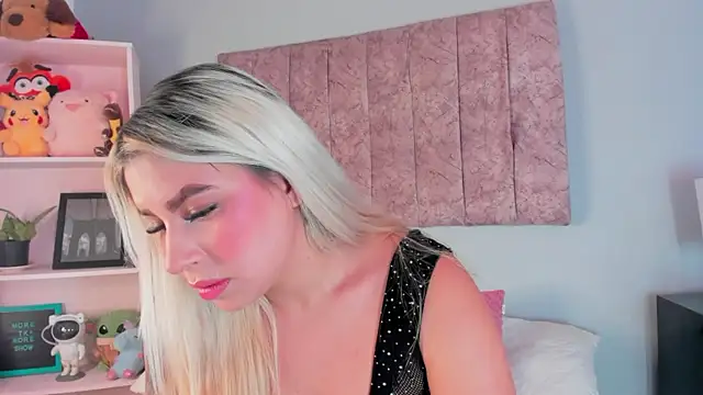 naomi sanz online show from October 11, 7:34 pm